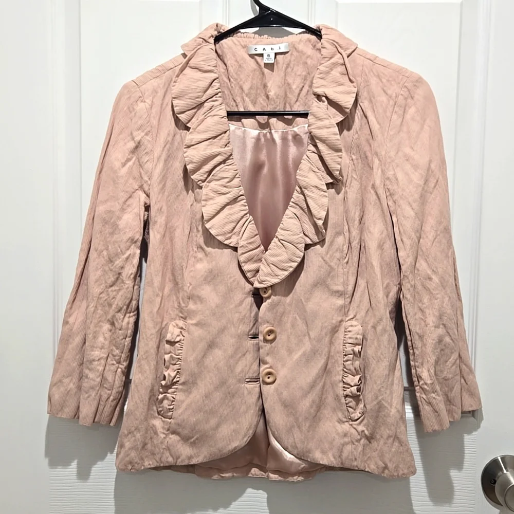 CAbi light peach three-quarters sleeve, front pockets, button down, blazer size6